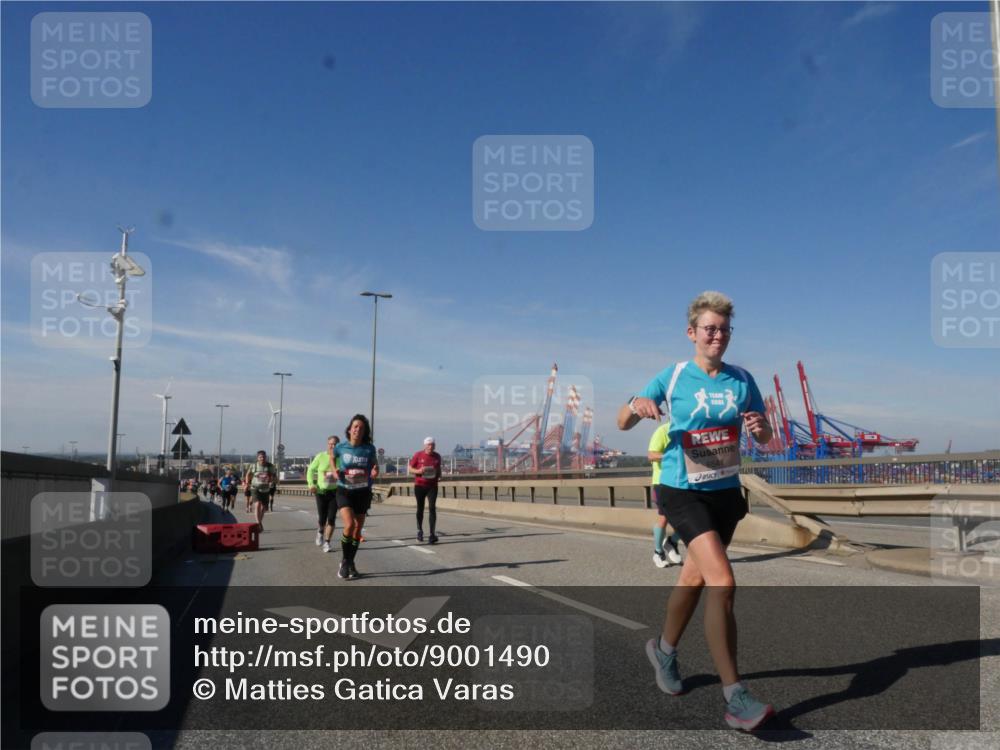 03.10.2025 - Köhlbrandbrückenlauf Matties Gatica Varas http://msf.ph/oto/9001490 03.10.2025 12:54:44 Position 2 6541 meine-sportfotos.de