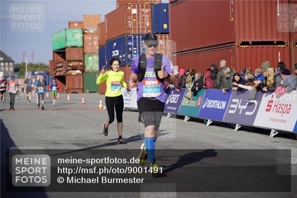03.10.2025 - Köhlbrandbrückenlauf Michael Burmester http://msf.ph/oto/9001491 03.10.2025 10:05:29 Ziel 1312, 1385, 1415, 2084 meine-sportfotos.de