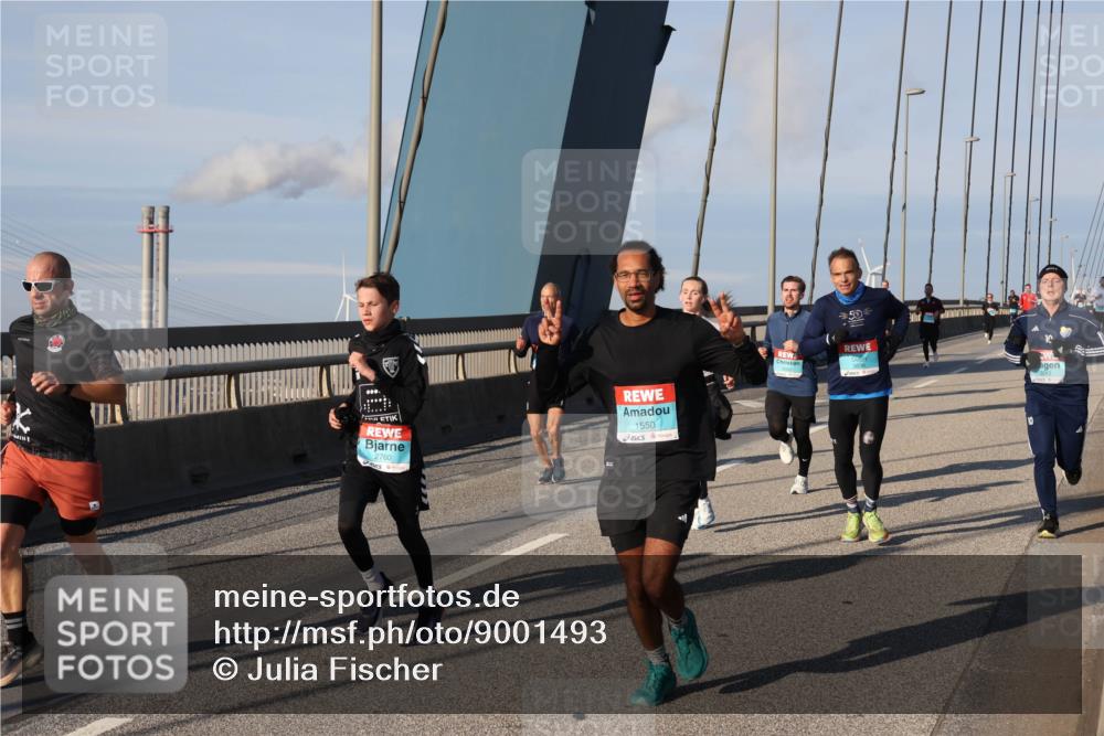 03.10.2025 - Köhlbrandbrückenlauf Julia Fischer http://msf.ph/oto/9001493 03.10.2025 09:39:01 Position 2 2760, 1550, 1506, 50, 10 meine-sportfotos.de