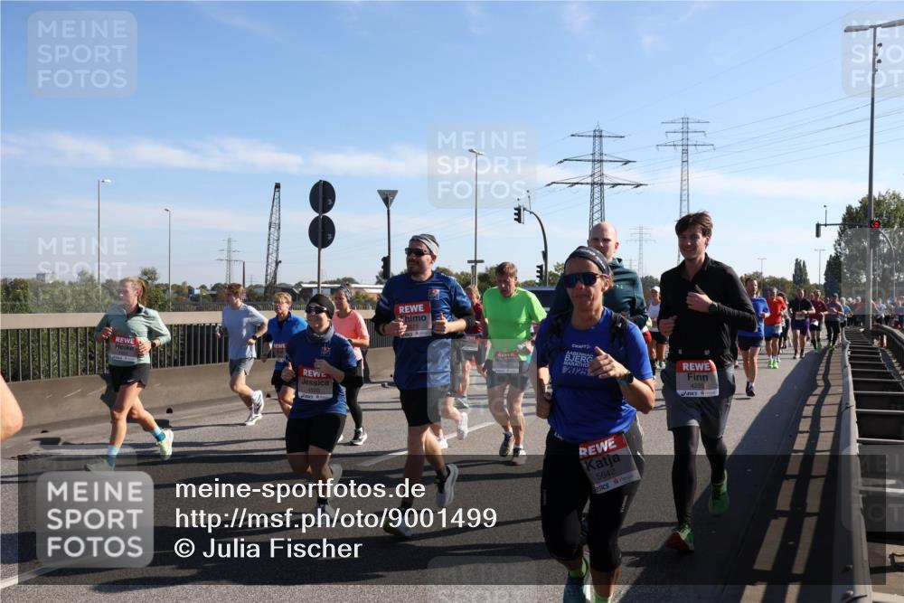 03.10.2025 - Köhlbrandbrückenlauf Julia Fischer http://msf.ph/oto/9001499 03.10.2025 12:17:41 Position 3 2025, 4235, 5642 meine-sportfotos.de