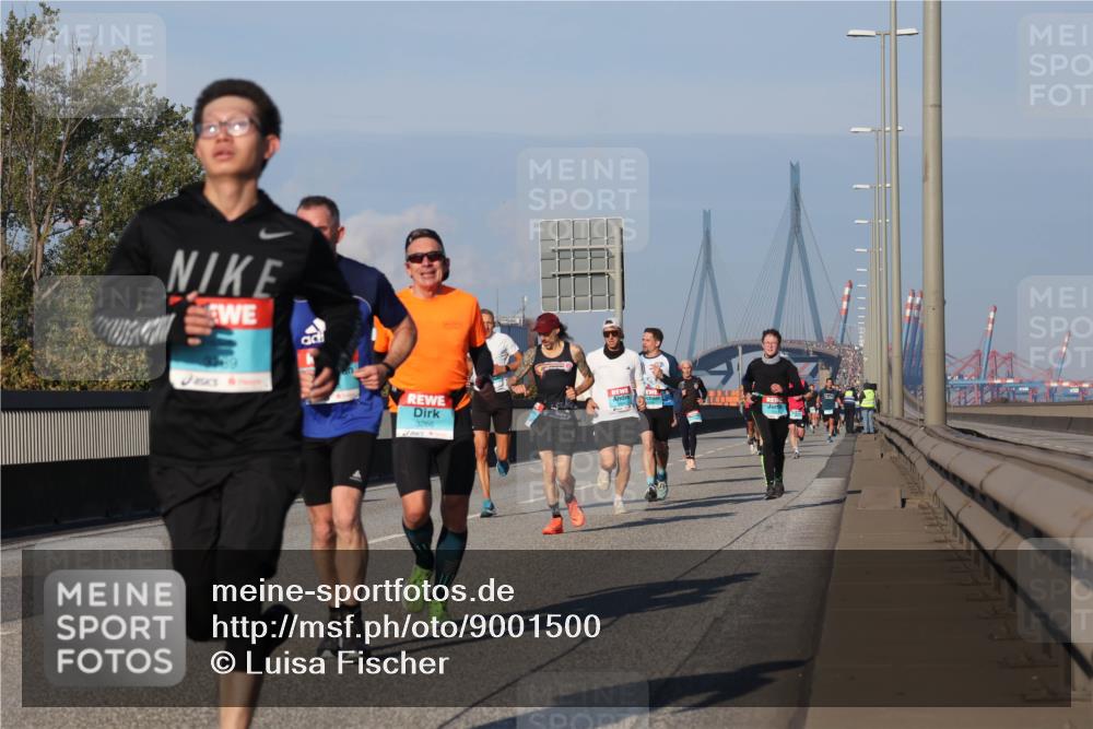 03.10.2025 - Köhlbrandbrückenlauf Luisa Fischer http://msf.ph/oto/9001500 03.10.2025 10:43:28 Position 3 3266 meine-sportfotos.de