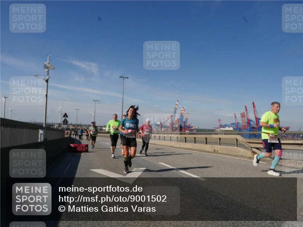 03.10.2025 - Köhlbrandbrückenlauf Matties Gatica Varas http://msf.ph/oto/9001502 03.10.2025 12:54:45 Position 2  meine-sportfotos.de