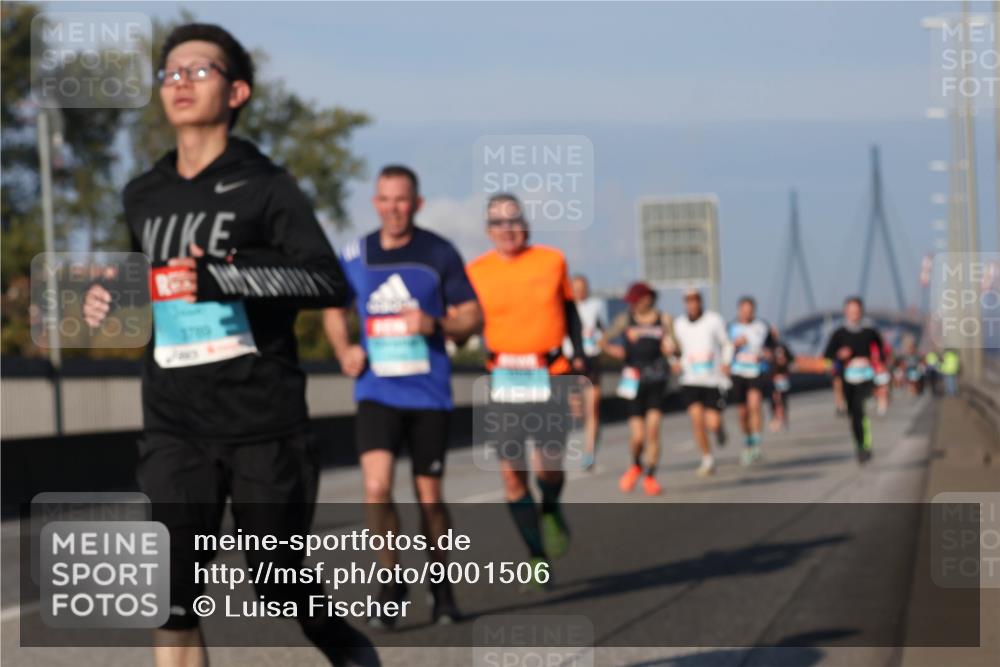 03.10.2025 - Köhlbrandbrückenlauf Luisa Fischer http://msf.ph/oto/9001506 03.10.2025 10:43:28 Position 3 3789 meine-sportfotos.de
