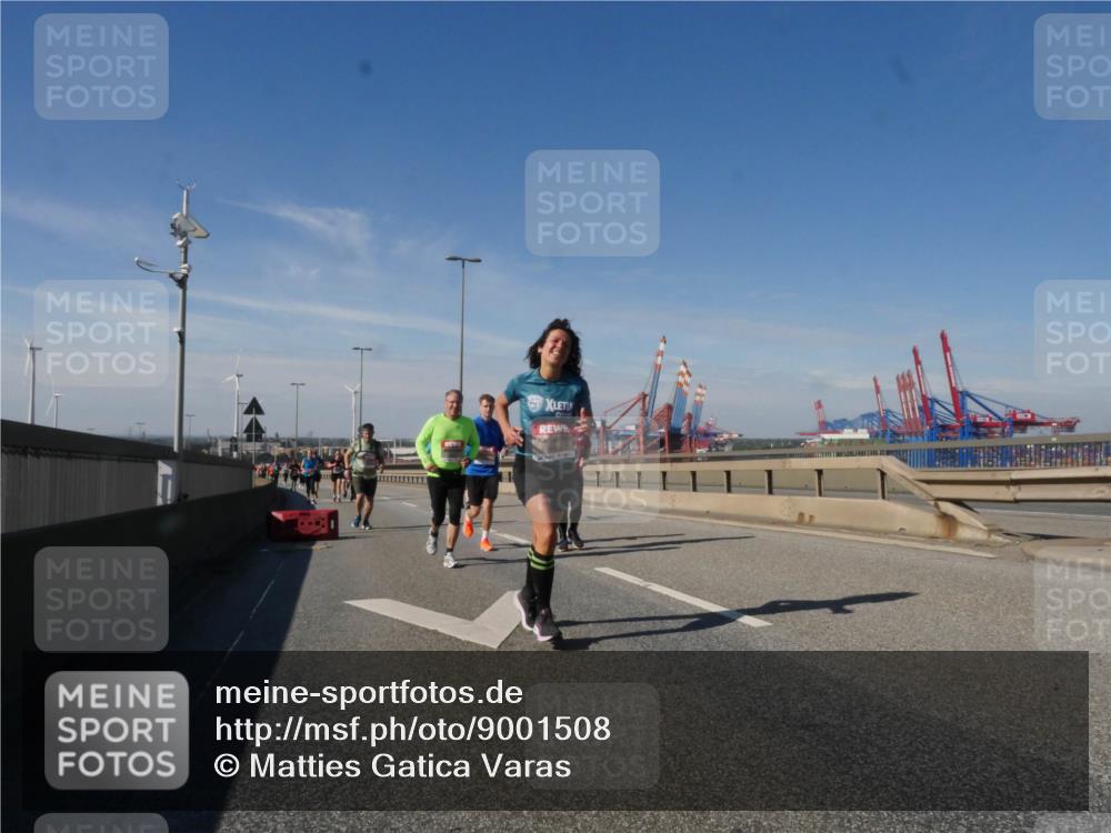 03.10.2025 - Köhlbrandbrückenlauf Matties Gatica Varas http://msf.ph/oto/9001508 03.10.2025 12:54:46 Position 2  meine-sportfotos.de