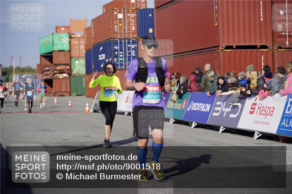 03.10.2025 - Köhlbrandbrückenlauf Michael Burmester http://msf.ph/oto/9001518 03.10.2025 10:05:29 Ziel 1312, 1385, 1415, 2084 meine-sportfotos.de