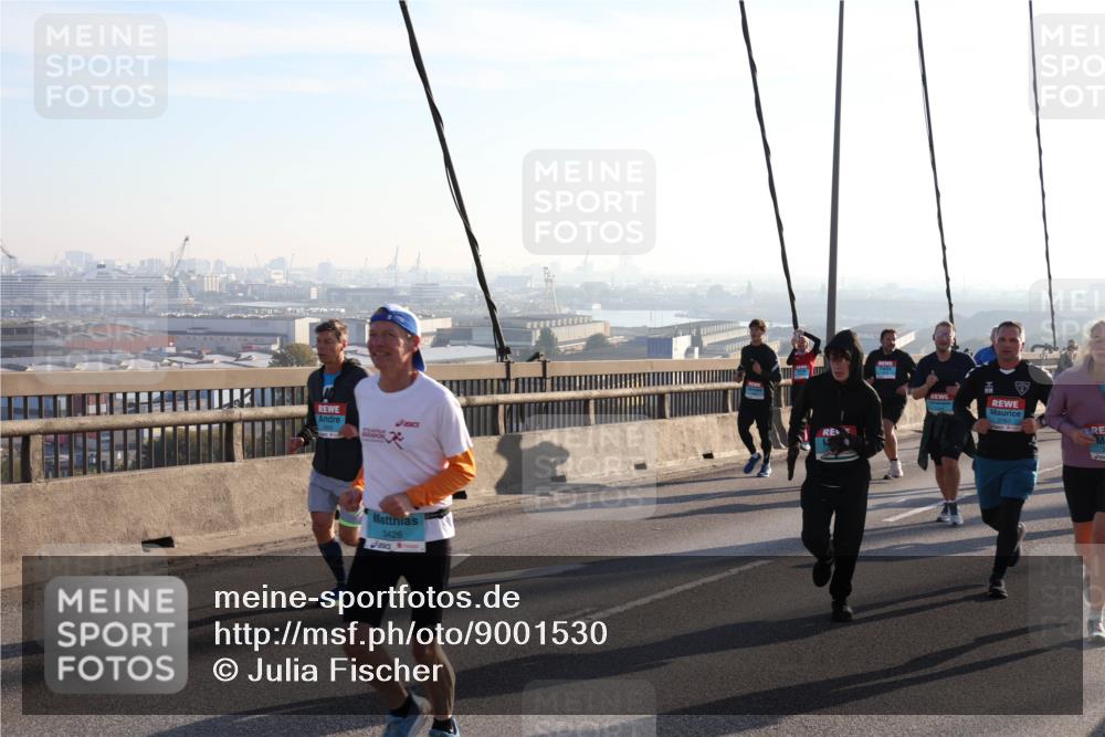 03.10.2025 - Köhlbrandbrückenlauf Julia Fischer http://msf.ph/oto/9001530 03.10.2025 09:24:29 Position 1 3426, 2761 meine-sportfotos.de