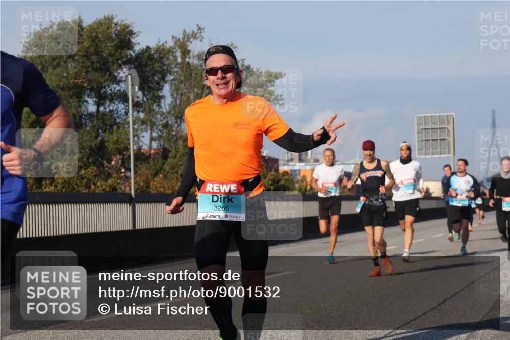 03.10.2025 - Köhlbrandbrückenlauf Luisa Fischer http://msf.ph/oto/9001532 03.10.2025 10:43:30 Position 3 3266 meine-sportfotos.de