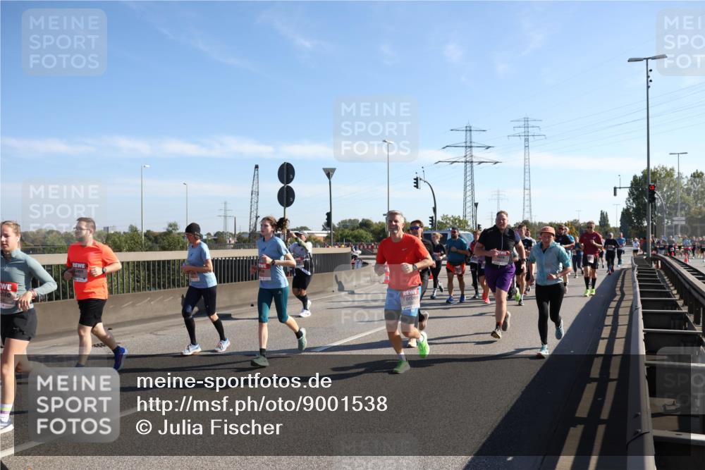 03.10.2025 - Köhlbrandbrückenlauf Julia Fischer http://msf.ph/oto/9001538 03.10.2025 12:17:46 Position 3  meine-sportfotos.de