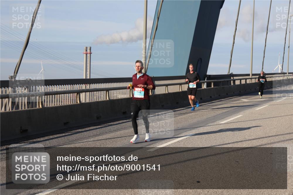 03.10.2025 - Köhlbrandbrückenlauf Julia Fischer http://msf.ph/oto/9001541 03.10.2025 09:39:10 Position 2  meine-sportfotos.de