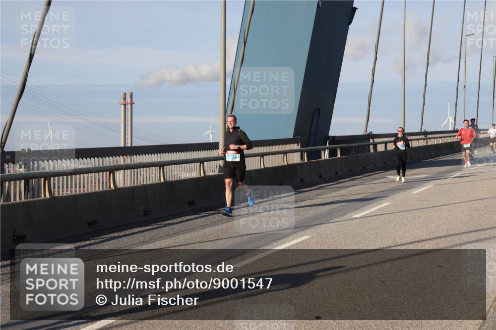 03.10.2025 - Köhlbrandbrückenlauf Julia Fischer http://msf.ph/oto/9001547 03.10.2025 09:39:11 Position 2  meine-sportfotos.de