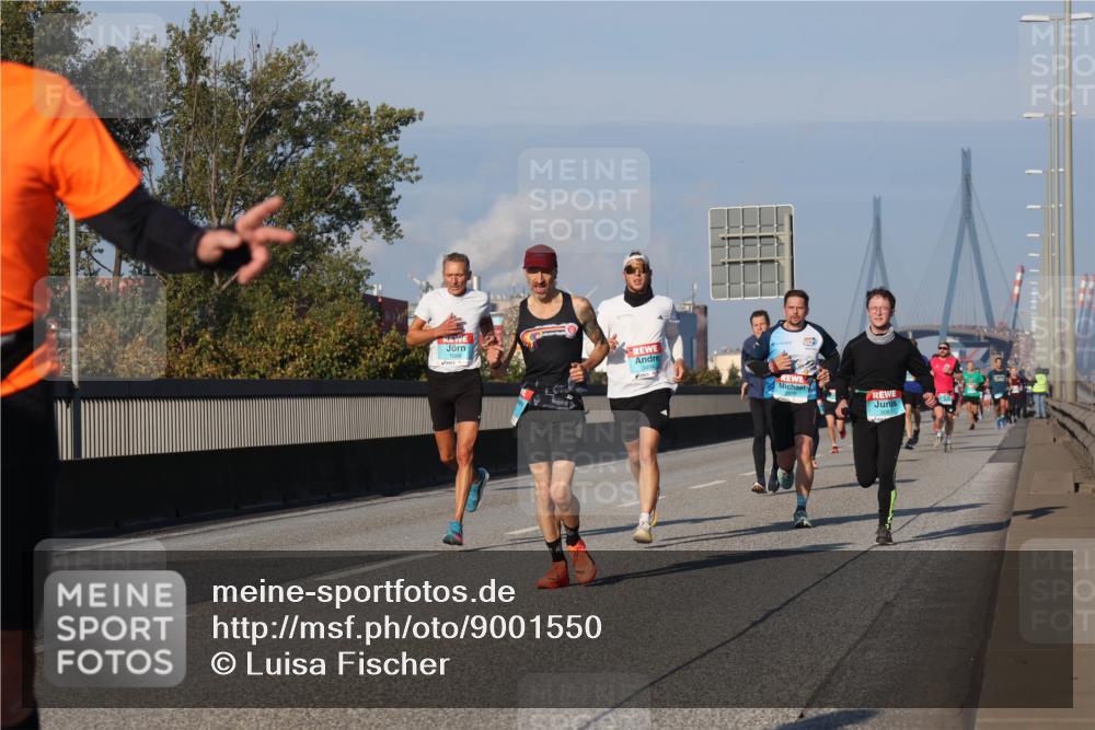 03.10.2025 - Köhlbrandbrückenlauf Luisa Fischer http://msf.ph/oto/9001550 03.10.2025 10:43:31 Position 3 1048 meine-sportfotos.de