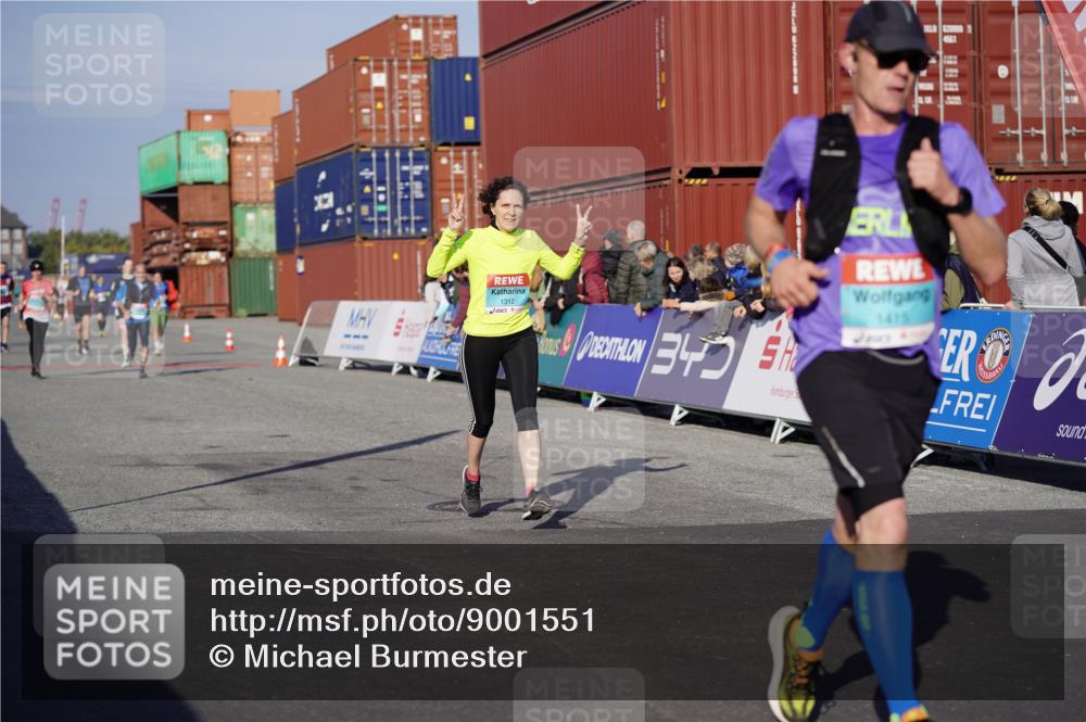 03.10.2025 - Köhlbrandbrückenlauf Michael Burmester http://msf.ph/oto/9001551 03.10.2025 10:05:30 Ziel 1119, 1312, 1340, 1385, 1415, 2084 meine-sportfotos.de
