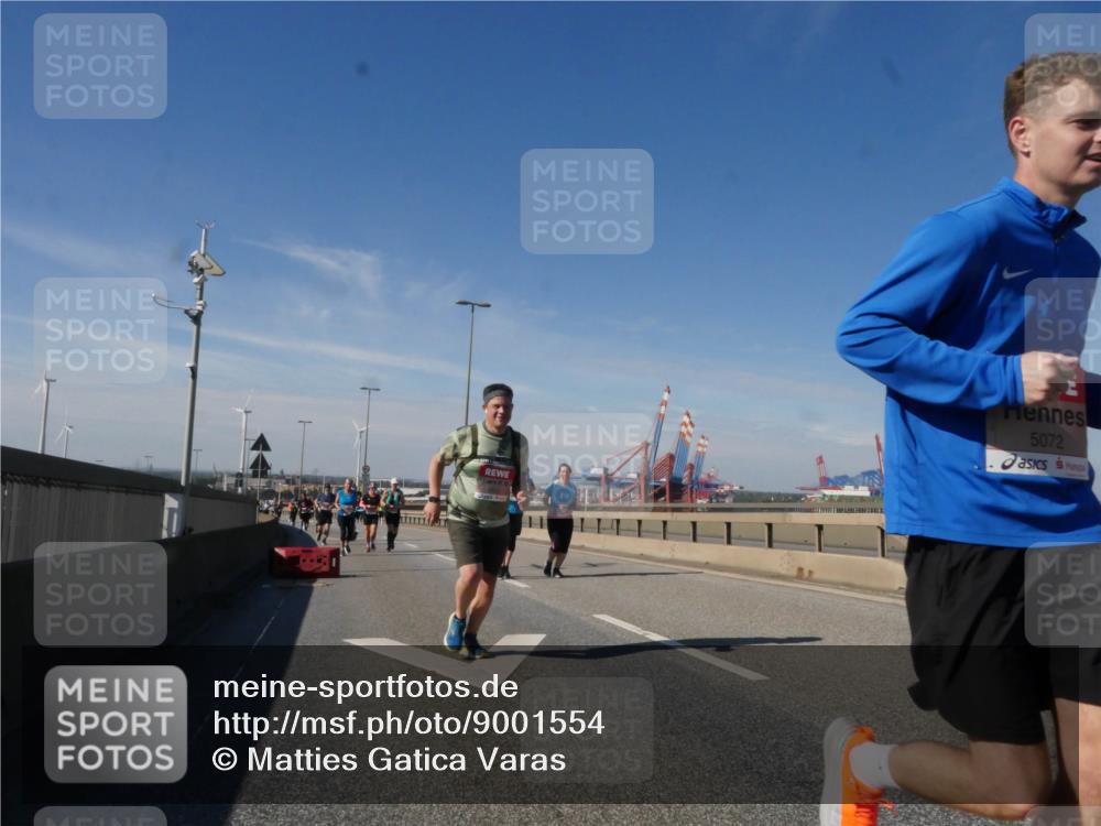 03.10.2025 - Köhlbrandbrückenlauf Matties Gatica Varas http://msf.ph/oto/9001554 03.10.2025 12:54:50 Position 2 5072 meine-sportfotos.de