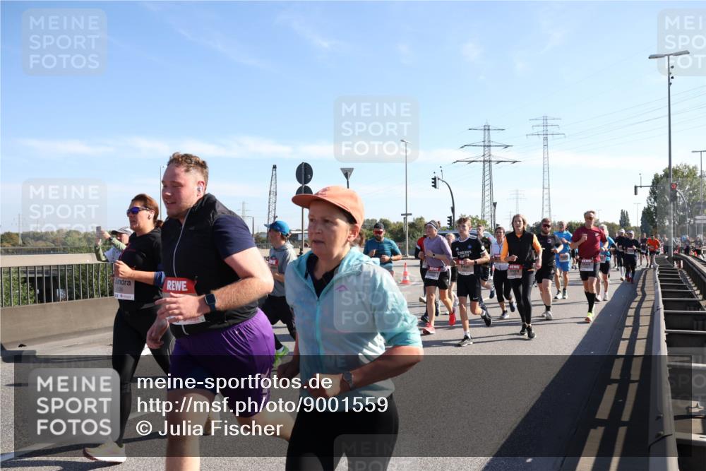 03.10.2025 - Köhlbrandbrückenlauf Julia Fischer http://msf.ph/oto/9001559 03.10.2025 12:17:48 Position 3 6136 meine-sportfotos.de