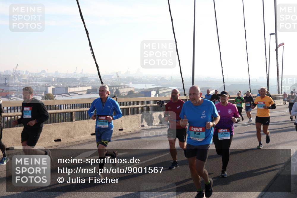 03.10.2025 - Köhlbrandbrückenlauf Julia Fischer http://msf.ph/oto/9001567 03.10.2025 09:24:33 Position 1 1302, 3250, 1188 meine-sportfotos.de