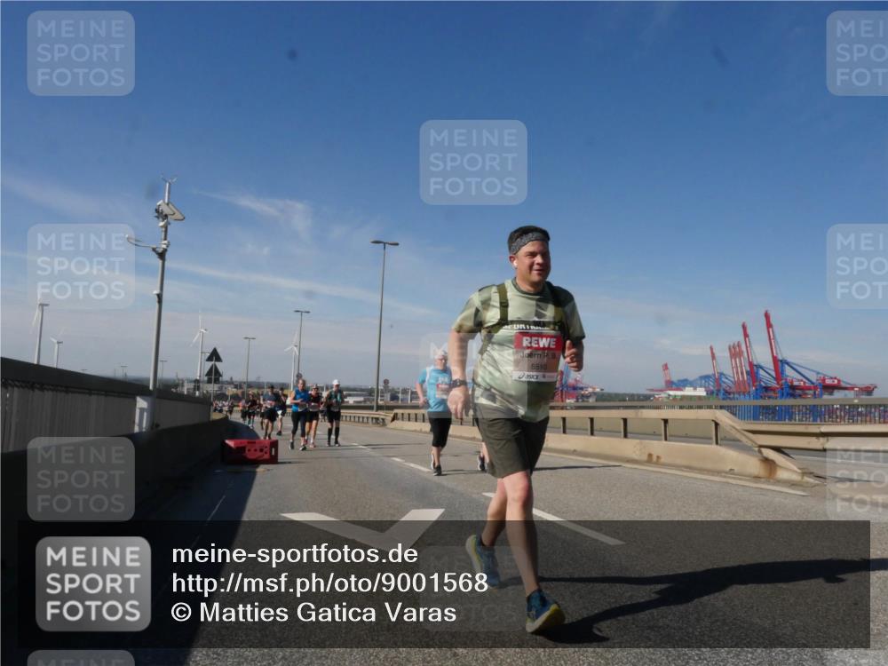 03.10.2025 - Köhlbrandbrückenlauf Matties Gatica Varas http://msf.ph/oto/9001568 03.10.2025 12:54:51 Position 2 1111111, 5510 meine-sportfotos.de