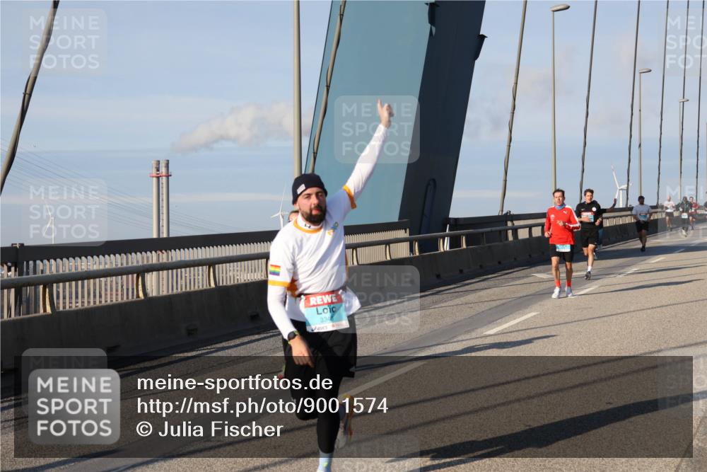 03.10.2025 - Köhlbrandbrückenlauf Julia Fischer http://msf.ph/oto/9001574 03.10.2025 09:39:15 Position 2 3340 meine-sportfotos.de