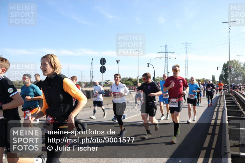 03.10.2025 - Köhlbrandbrückenlauf Julia Fischer http://msf.ph/oto/9001577 03.10.2025 12:17:50 Position 3 5062, 4382 meine-sportfotos.de