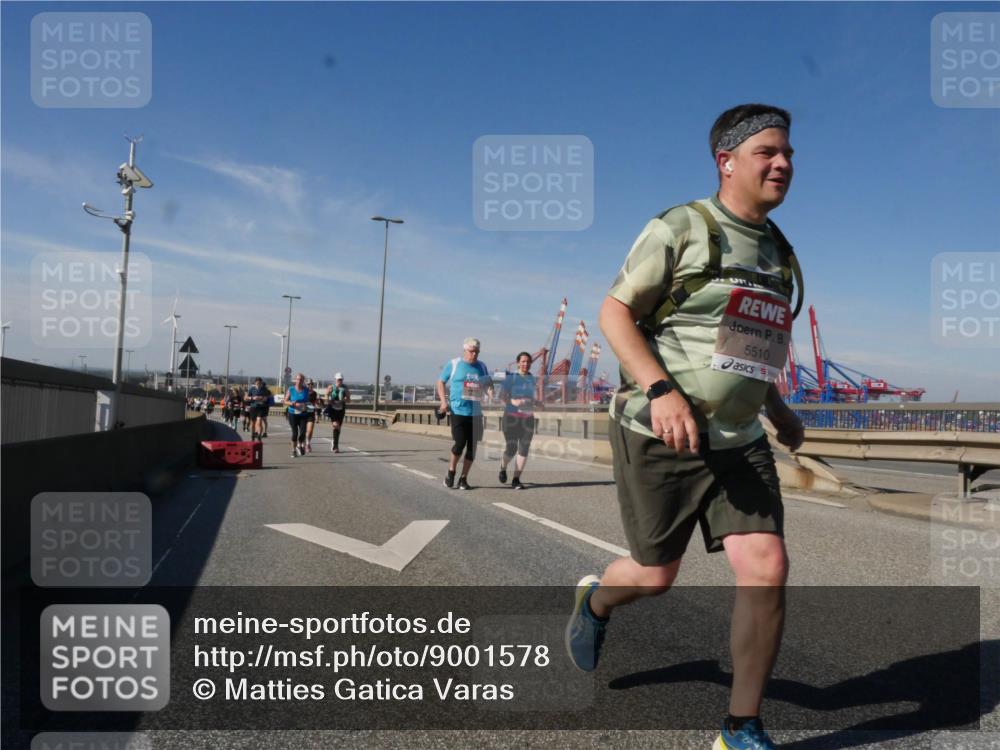 03.10.2025 - Köhlbrandbrückenlauf Matties Gatica Varas http://msf.ph/oto/9001578 03.10.2025 12:54:51 Position 2 5510 meine-sportfotos.de