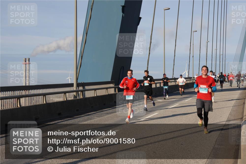 03.10.2025 - Köhlbrandbrückenlauf Julia Fischer http://msf.ph/oto/9001580 03.10.2025 09:39:17 Position 2 3518 meine-sportfotos.de