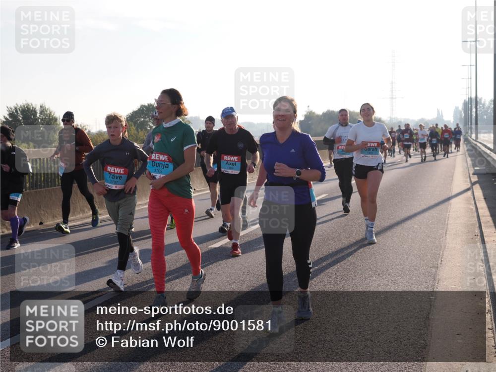 03.10.2025 - Köhlbrandbrückenlauf Fabian Wolf http://msf.ph/oto/9001581 03.10.2025 09:17:38 Position 3 3707, 3709, 1369, 1401 meine-sportfotos.de