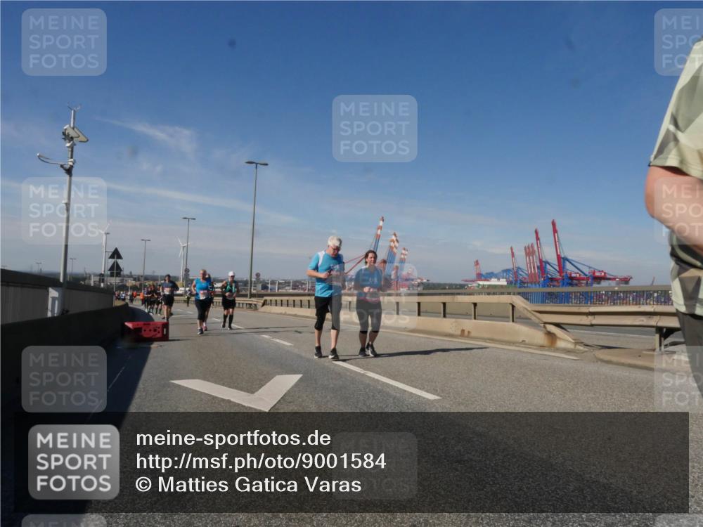 03.10.2025 - Köhlbrandbrückenlauf Matties Gatica Varas http://msf.ph/oto/9001584 03.10.2025 12:54:51 Position 2  meine-sportfotos.de