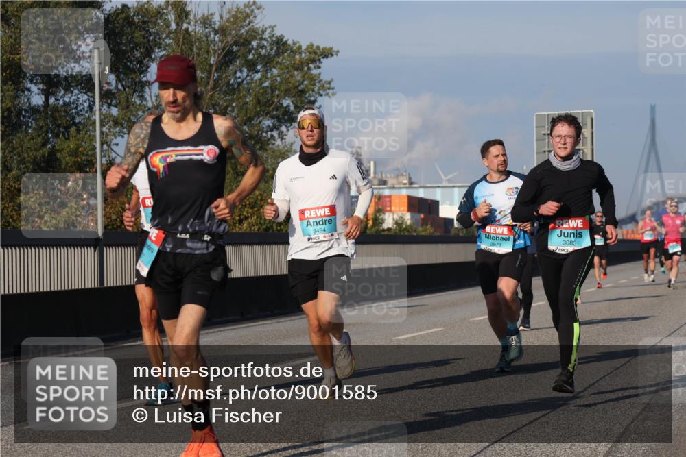 03.10.2025 - Köhlbrandbrückenlauf Luisa Fischer http://msf.ph/oto/9001585 03.10.2025 10:43:33 Position 3 3494, 2879, 3083 meine-sportfotos.de