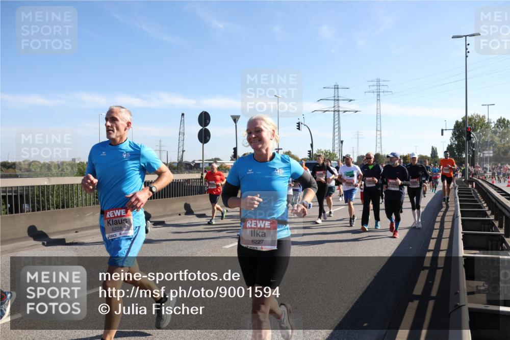 03.10.2025 - Köhlbrandbrückenlauf Julia Fischer http://msf.ph/oto/9001594 03.10.2025 12:17:52 Position 3 6228, 6227 meine-sportfotos.de