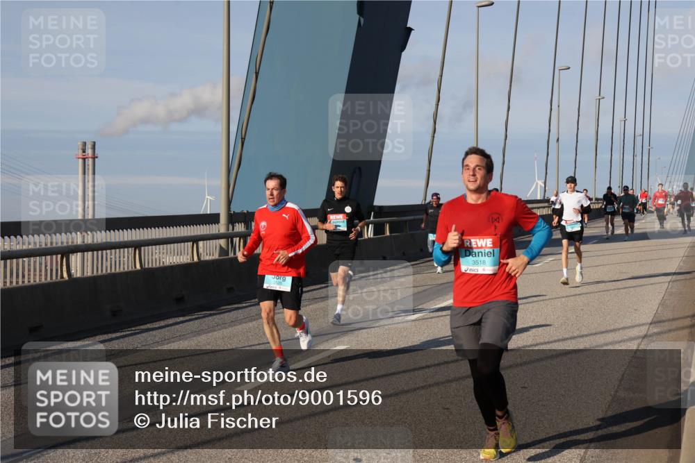 03.10.2025 - Köhlbrandbrückenlauf Julia Fischer http://msf.ph/oto/9001596 03.10.2025 09:39:18 Position 2 3518 meine-sportfotos.de