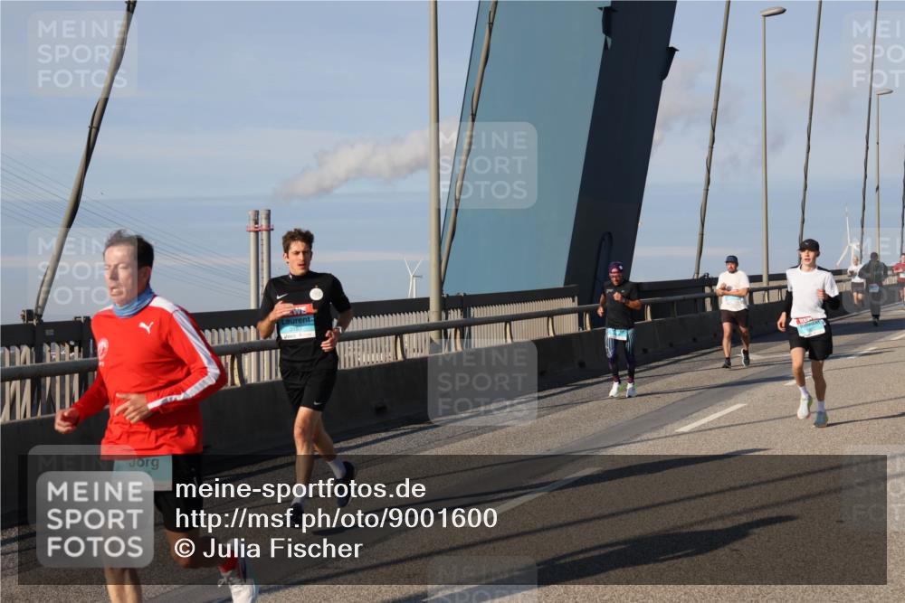 03.10.2025 - Köhlbrandbrückenlauf Julia Fischer http://msf.ph/oto/9001600 03.10.2025 09:39:20 Position 2 3525 meine-sportfotos.de