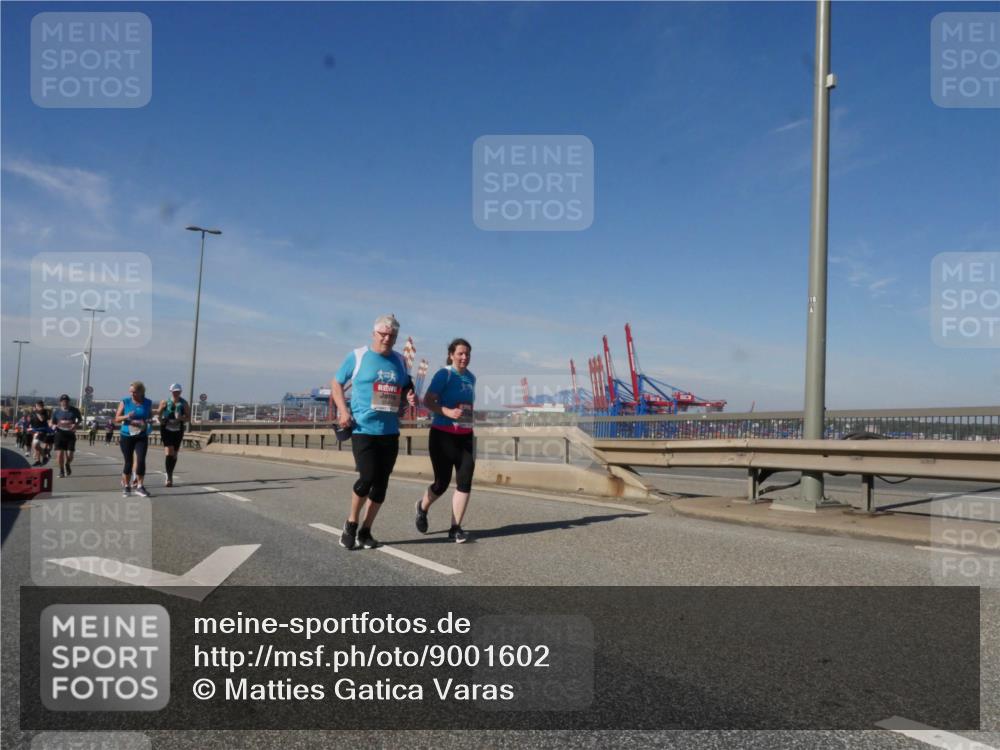 03.10.2025 - Köhlbrandbrückenlauf Matties Gatica Varas http://msf.ph/oto/9001602 03.10.2025 12:54:52 Position 2 118 meine-sportfotos.de