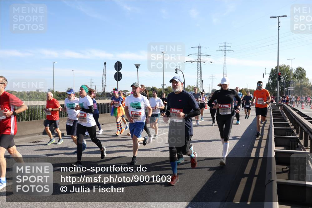 03.10.2025 - Köhlbrandbrückenlauf Julia Fischer http://msf.ph/oto/9001603 03.10.2025 12:17:53 Position 3 4873, 4864 meine-sportfotos.de
