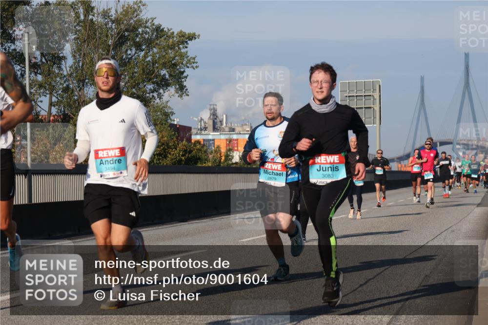 03.10.2025 - Köhlbrandbrückenlauf Luisa Fischer http://msf.ph/oto/9001604 03.10.2025 10:43:33 Position 3 3494, 2879, 3083 meine-sportfotos.de