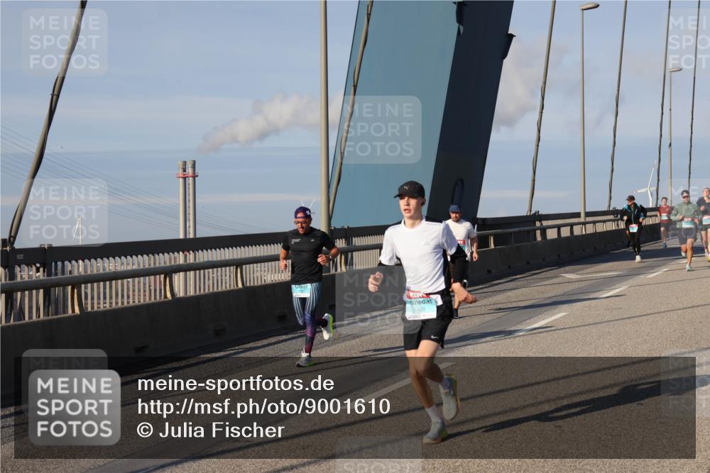 03.10.2025 - Köhlbrandbrückenlauf Julia Fischer http://msf.ph/oto/9001610 03.10.2025 09:39:22 Position 2 40, 1432 meine-sportfotos.de