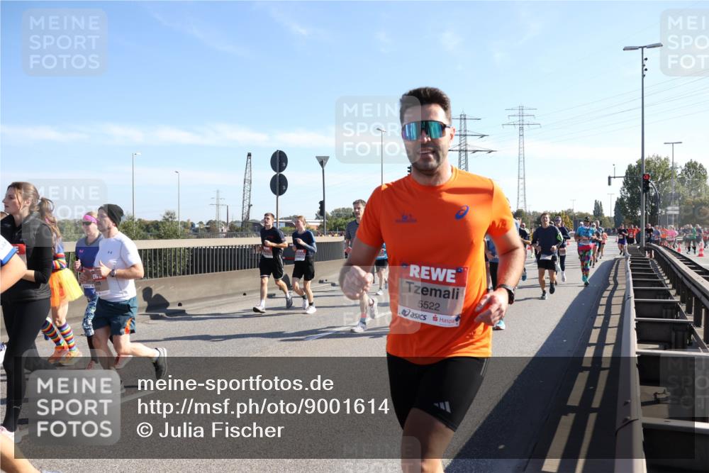 03.10.2025 - Köhlbrandbrückenlauf Julia Fischer http://msf.ph/oto/9001614 03.10.2025 12:17:55 Position 3 5522 meine-sportfotos.de