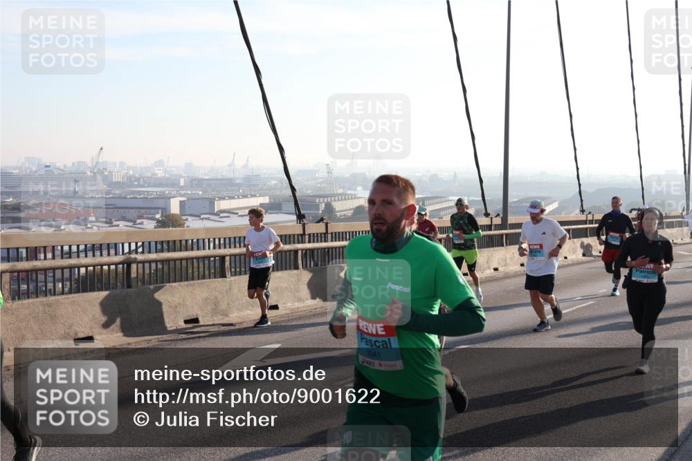 03.10.2025 - Köhlbrandbrückenlauf Julia Fischer http://msf.ph/oto/9001622 03.10.2025 09:24:39 Position 1 3041, 10 meine-sportfotos.de