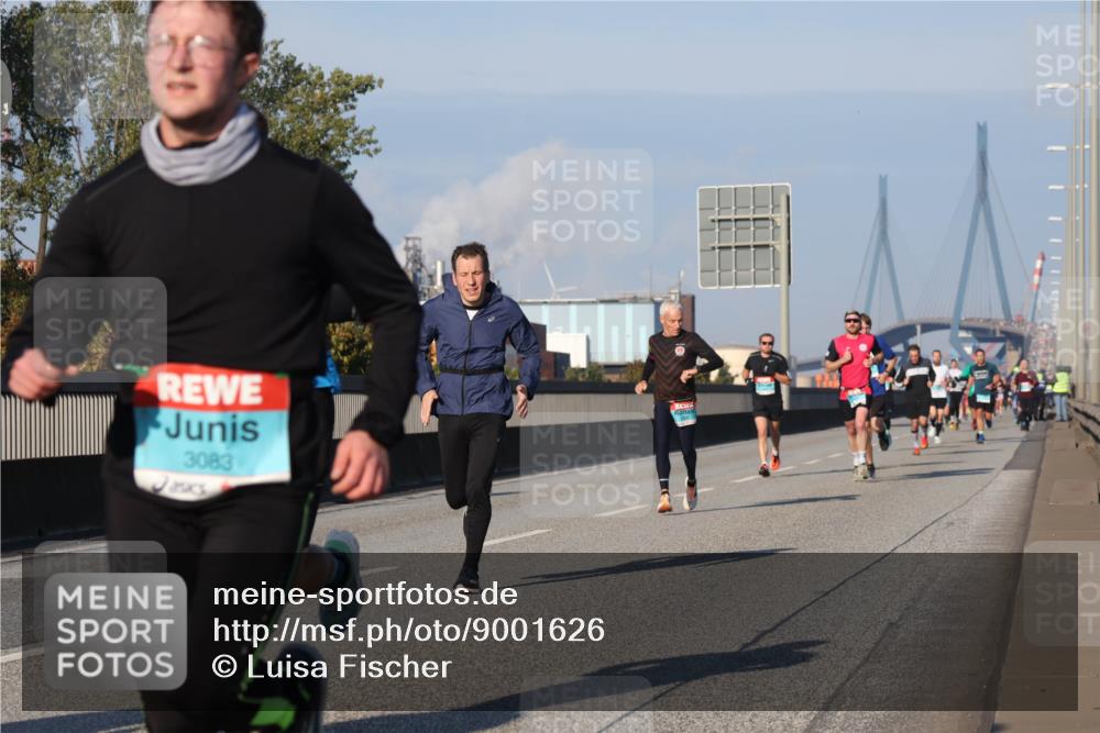 03.10.2025 - Köhlbrandbrückenlauf Luisa Fischer http://msf.ph/oto/9001626 03.10.2025 10:43:35 Position 3 3083 meine-sportfotos.de
