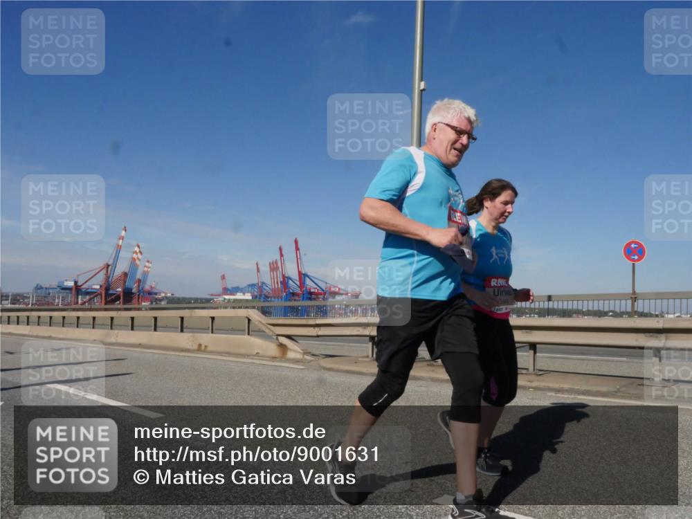 03.10.2025 - Köhlbrandbrückenlauf Matties Gatica Varas http://msf.ph/oto/9001631 03.10.2025 12:54:54 Position 2  meine-sportfotos.de