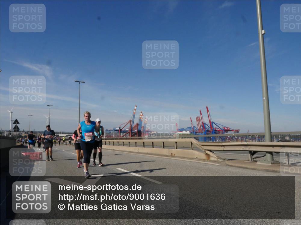 03.10.2025 - Köhlbrandbrückenlauf Matties Gatica Varas http://msf.ph/oto/9001636 03.10.2025 12:54:55 Position 2 18 meine-sportfotos.de