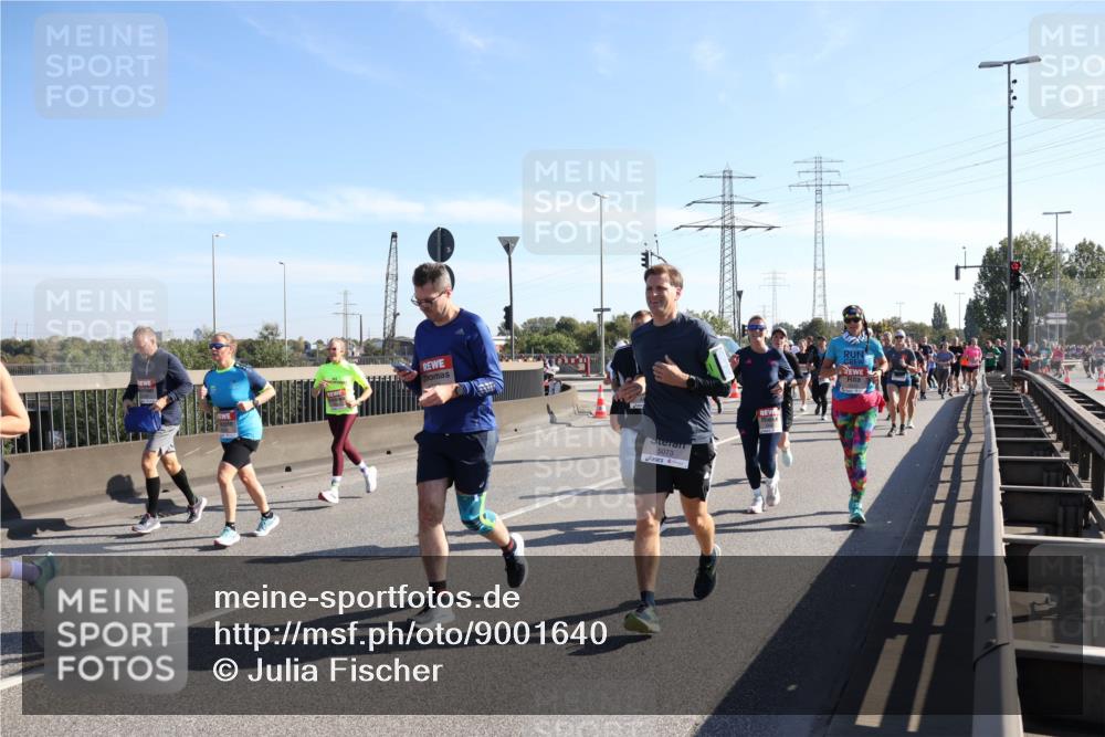 03.10.2025 - Köhlbrandbrückenlauf Julia Fischer http://msf.ph/oto/9001640 03.10.2025 12:17:58 Position 3  meine-sportfotos.de