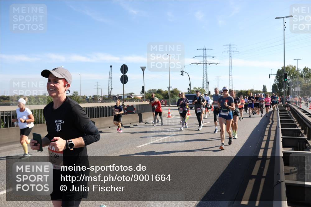 03.10.2025 - Köhlbrandbrückenlauf Julia Fischer http://msf.ph/oto/9001664 03.10.2025 12:18:01 Position 3  meine-sportfotos.de