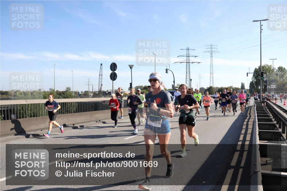 03.10.2025 - Köhlbrandbrückenlauf Julia Fischer http://msf.ph/oto/9001669 03.10.2025 12:18:02 Position 3 5667 meine-sportfotos.de