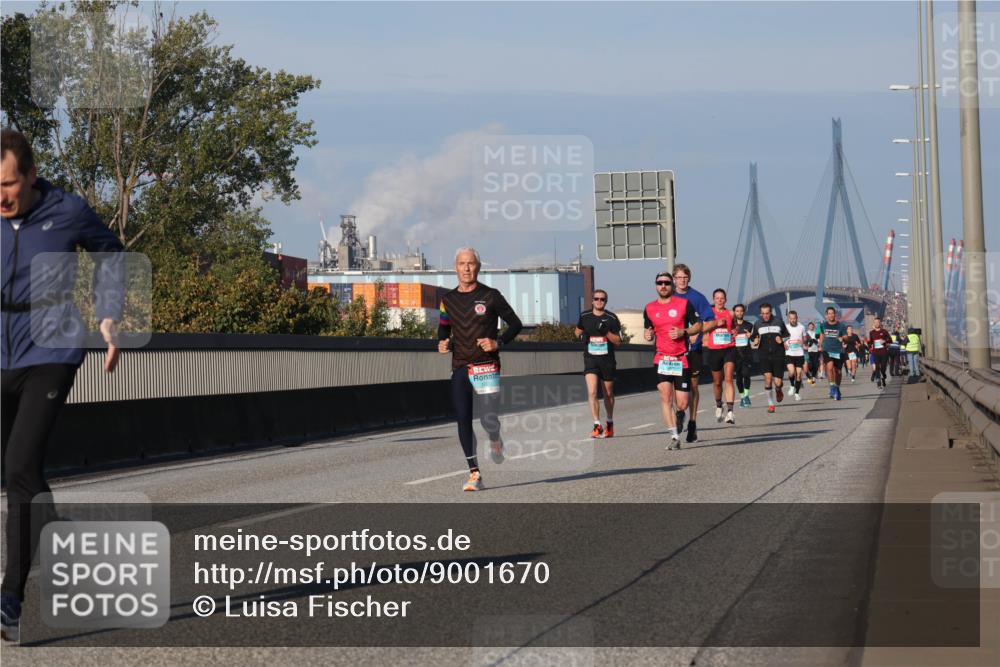 03.10.2025 - Köhlbrandbrückenlauf Luisa Fischer http://msf.ph/oto/9001670 03.10.2025 10:43:37 Position 3  meine-sportfotos.de