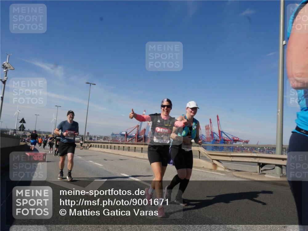 03.10.2025 - Köhlbrandbrückenlauf Matties Gatica Varas http://msf.ph/oto/9001671 03.10.2025 12:54:57 Position 2 118 meine-sportfotos.de
