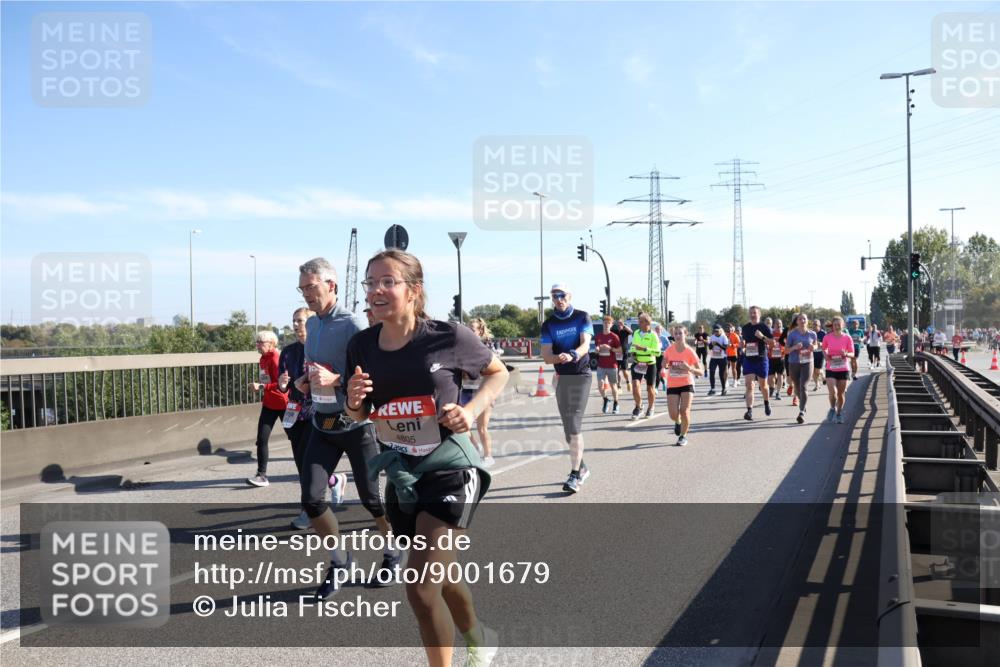 03.10.2025 - Köhlbrandbrückenlauf Julia Fischer http://msf.ph/oto/9001679 03.10.2025 12:18:03 Position 3 4805 meine-sportfotos.de