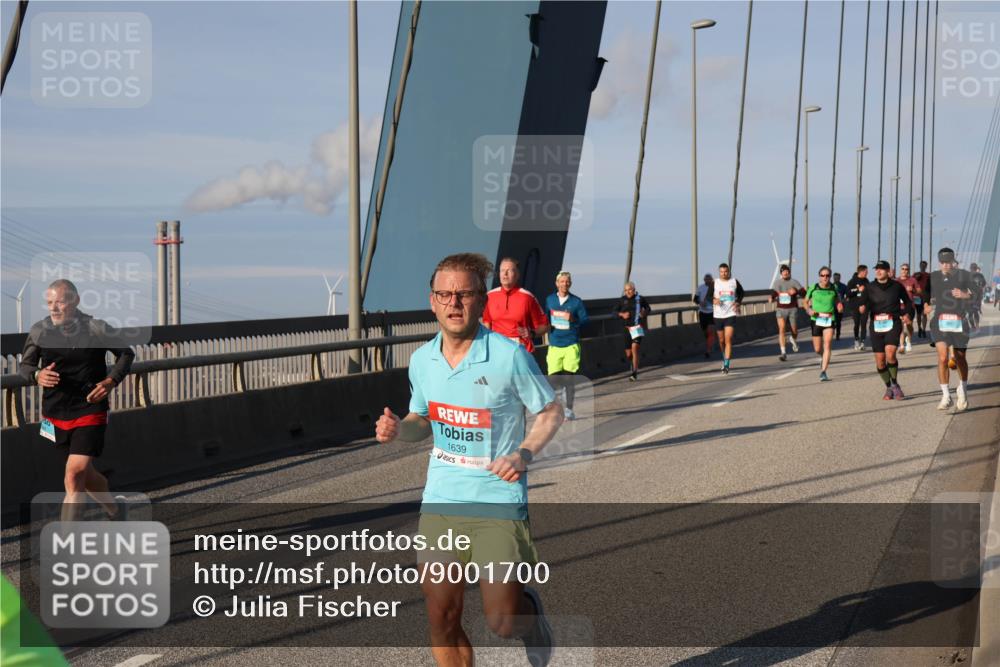 03.10.2025 - Köhlbrandbrückenlauf Julia Fischer http://msf.ph/oto/9001700 03.10.2025 09:39:36 Position 2 1639 meine-sportfotos.de