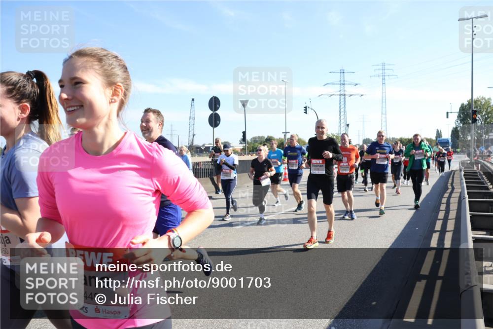 03.10.2025 - Köhlbrandbrückenlauf Julia Fischer http://msf.ph/oto/9001703 03.10.2025 12:18:07 Position 3 50, 6449, 5115 meine-sportfotos.de