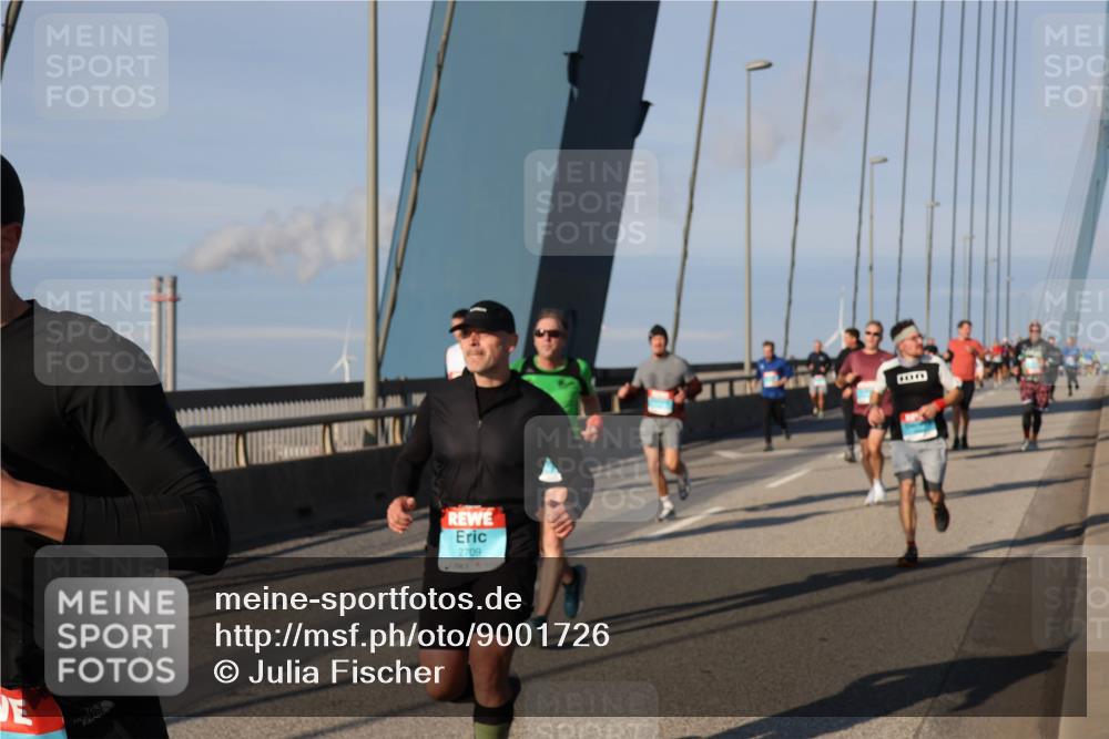 03.10.2025 - Köhlbrandbrückenlauf Julia Fischer http://msf.ph/oto/9001726 03.10.2025 09:39:41 Position 2 2709 meine-sportfotos.de