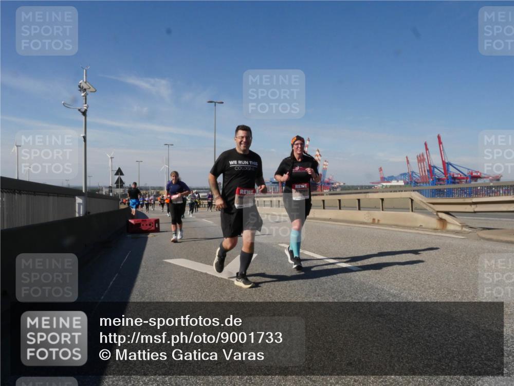 03.10.2025 - Köhlbrandbrückenlauf Matties Gatica Varas http://msf.ph/oto/9001733 03.10.2025 12:55:03 Position 2  meine-sportfotos.de