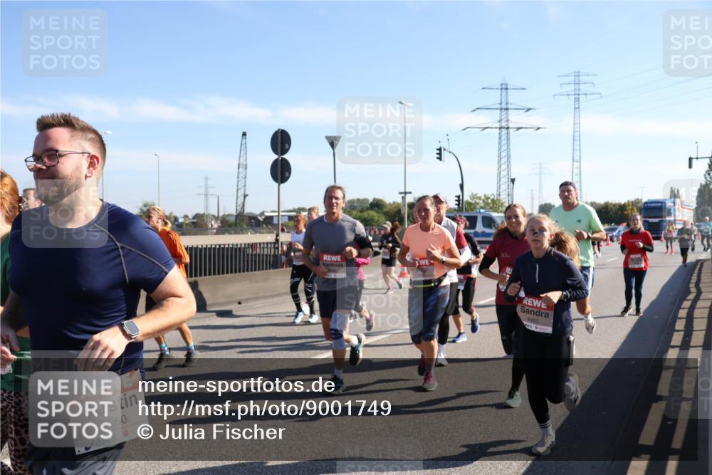03.10.2025 - Köhlbrandbrückenlauf Julia Fischer http://msf.ph/oto/9001749 03.10.2025 12:18:14 Position 3 6660, 4465 meine-sportfotos.de